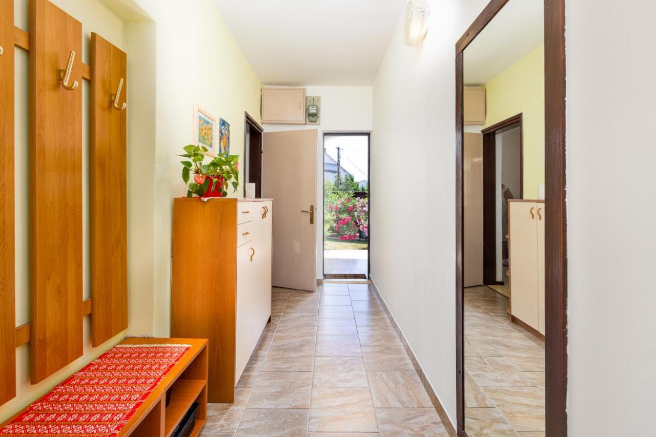 Apartman Kovac Malinska Eksteriør billede