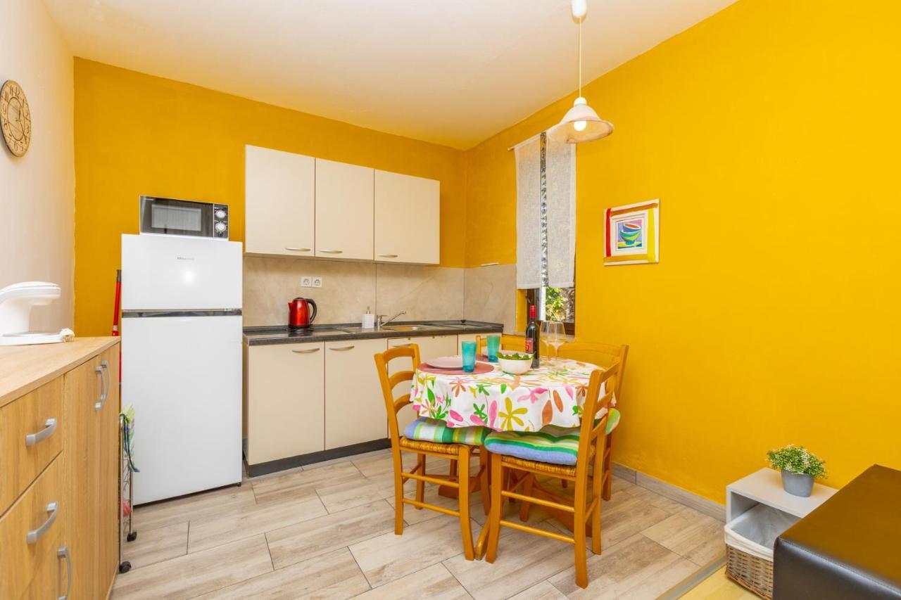 Apartman Kovac Malinska Eksteriør billede